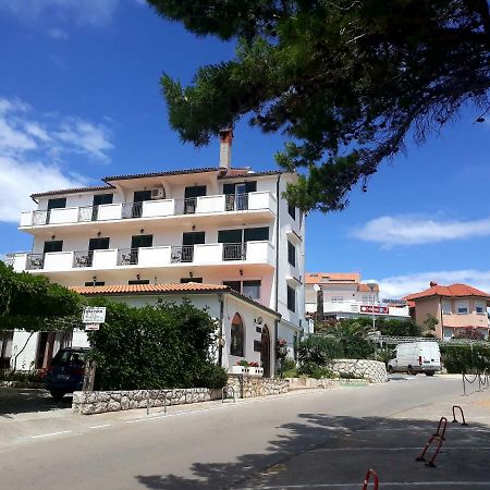 San Lorenzo Lopar Dış mekan fotoğraf