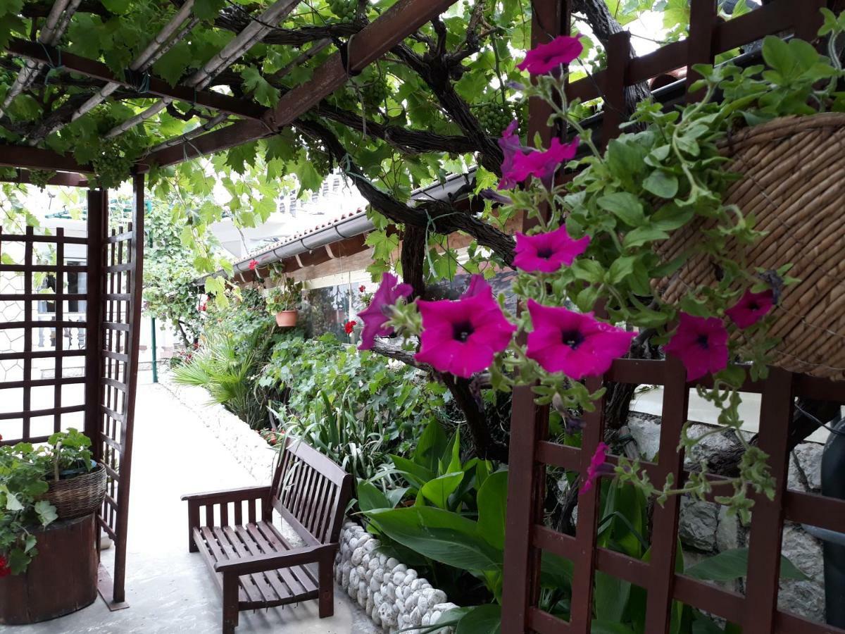 San Lorenzo Lopar Dış mekan fotoğraf
